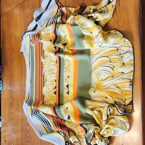 Unknown brand, Excellent condition,  Women's Top,  Sheer, Oversized,  yellow 💛 - Picture 5 of 7